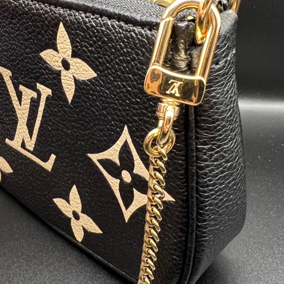 LOUIS VUITTON Mini Pochette. NEW! Never Used. - Picture 5 of 11